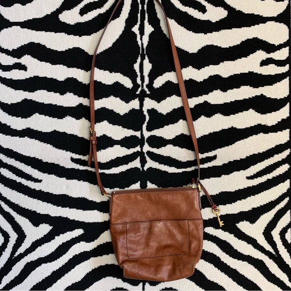Fossil Amelia Brown Leather Crossbody Bag - Picture 10 of 10